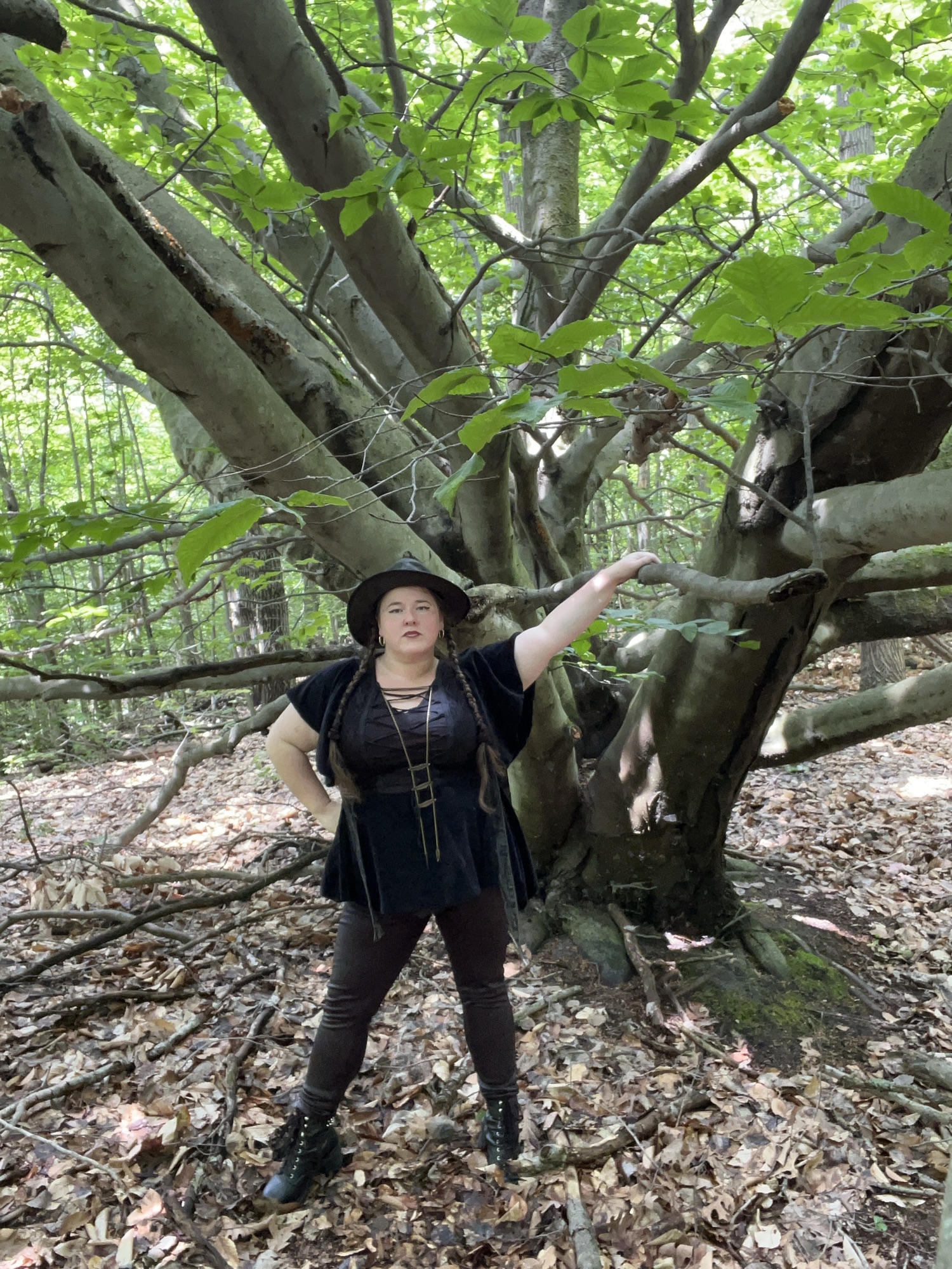Plus Size Western Goth Outfit + Dark Cottage Review